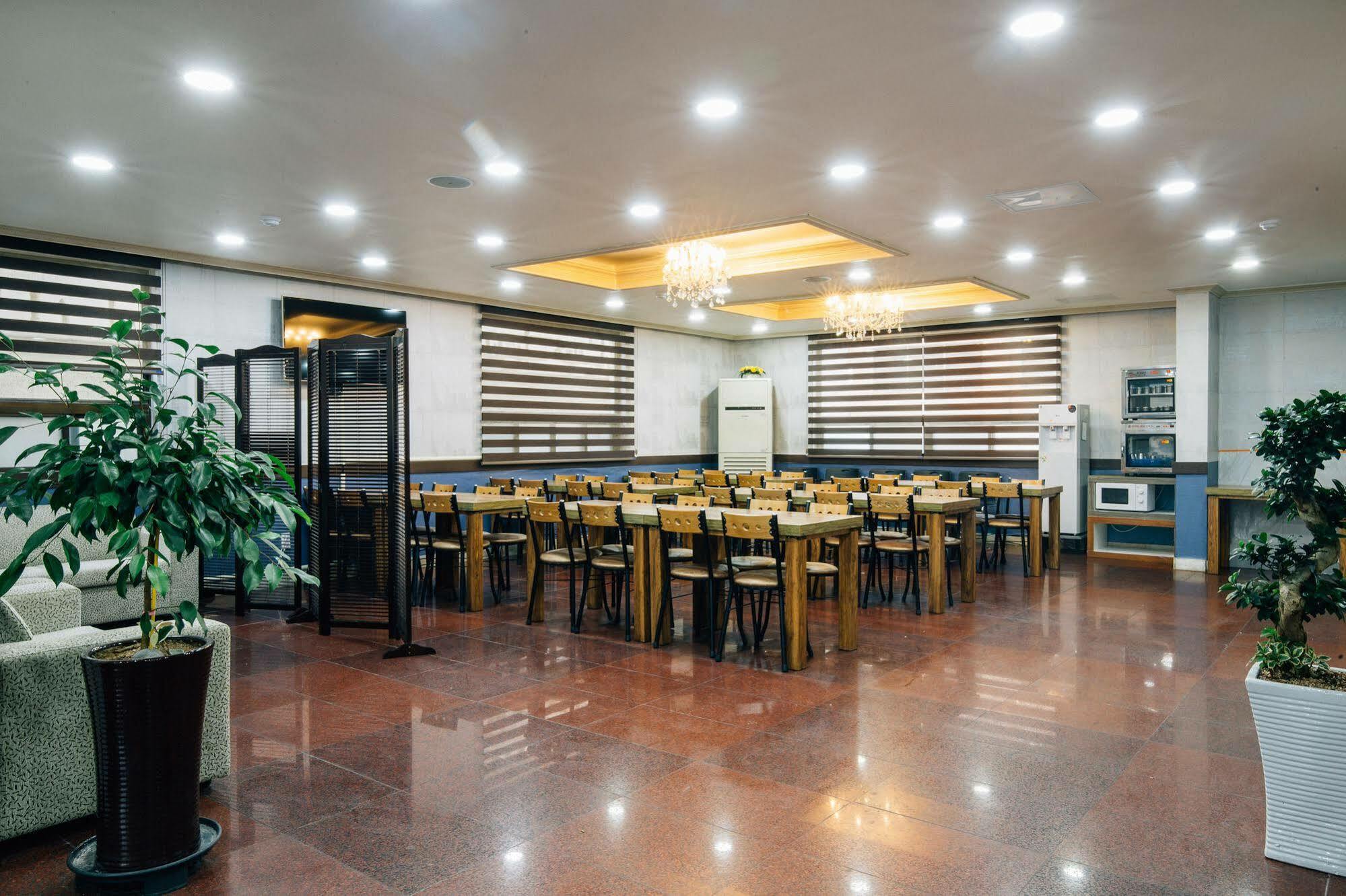 Oakra Hotel Jeju Exterior photo